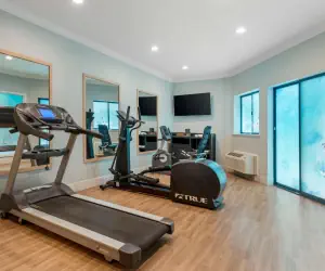 Photo 4 - Best Western Plus All Suites Inn