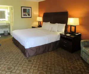 Photo 3 - Clarion Inn