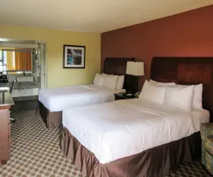 Photo 5 - Clarion Inn