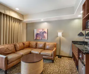 Photo 4 - Best Western Premier Ivy Inn & Suites