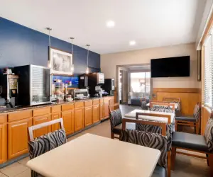 Photo 4 - Best Western Markita Inn