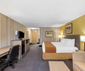 Photo 5 - Best Western Cascadia Inn