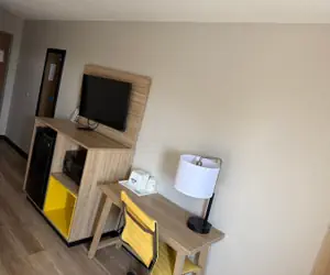 Photo 3 - Days Inn by Wyndham Muncie -Ball State University