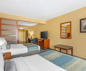 Photo 4 - Best Western PLUS University Park Inn & Suites