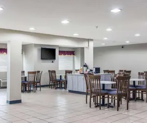 Photo 4 - Quality Inn & Suites Grove City-Outlet Mall