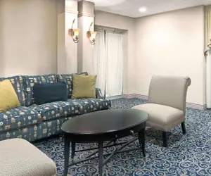 Photo 3 - Howard Johnson by Wyndham Newburgh