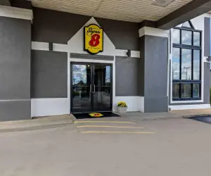Photo 4 - Super 8 by Wyndham Dickson