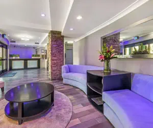 Photo 3 - Best Western PLUS Avita Suites