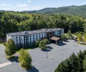 Photo 4 - Hampton Inn & Suites Lake George