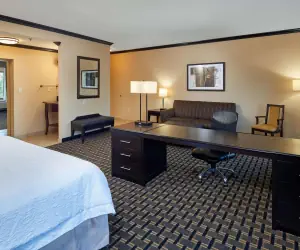 Photo 2 - Hampton Inn & Suites Longview North