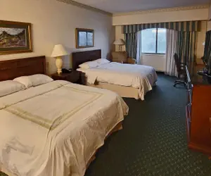 Photo 5 - Radisson Hotel Cedar Rapids