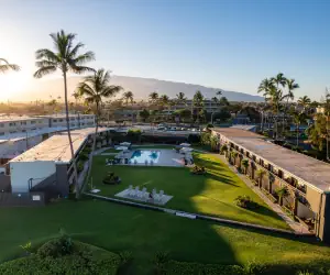 Photo 4 - Maui Seaside Hotel