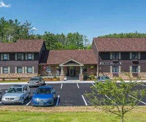 Photo 2 - The Black Swan Lee - Lenox, Ascend Hotel Collection