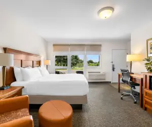 Photo 2 - Best Western Driftwood Inn