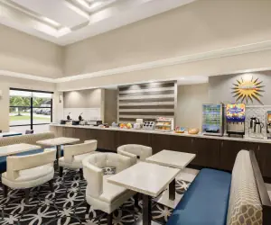 Photo 5 - La Quinta by Wyndham Newark - Elkton