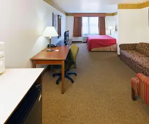 Photo 4 - Country Inn & Suites by Radisson, Chambersburg, PA