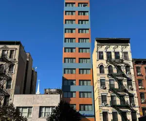 Photo 2 - Days Inn by Wyndham New York Chinatown