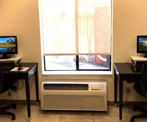 Photo 5 - Yosemite Sierra Inn