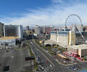 Photo 3 - The Platinum Hotel