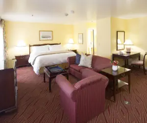 Photo 4 - Campbell Inn Hotel