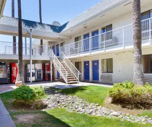 Photo 2 - Motel 6-Mesa, AZ - South