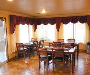 Photo 5 - Americas Best Value Inn Hanford