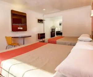 Photo 2 - Motel 6 Garden Grove