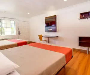 Photo 4 - Motel 6 Garden Grove