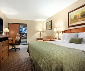 Photo 2 - Ramada by Wyndham Des Moines Tropics Resort & Conference Ctr