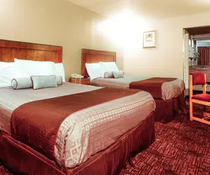 Photo 3 - Heritage Inn San Diego