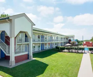 Photo 2 - Motel 6-Gainesville, GA