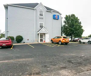 Photo 4 - Motel 6-Sycamore, IL