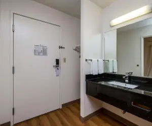 Photo 2 - Motel 6-Waterloo, IA