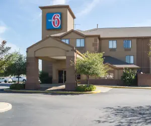 Photo 5 - Motel 6-Indianapolis, IN - Airport