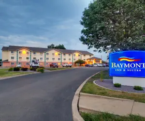 Photo 5 - Baymont by Wyndham Galesburg