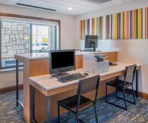 Photo 2 - Holiday Inn Express Hotel & Suites Bismarck, an IHG Hotel