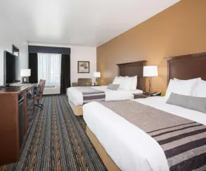 Photo 4 - Best Western Plus Lincoln Inn & Suites