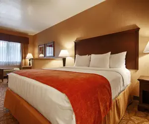 Photo 2 - Best Western San Dimas Hotel & Suites
