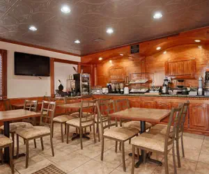 Photo 4 - Americas Best Value Inn Kingsville