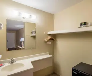 Photo 4 - Econo Lodge I-40 Exit 286-Holbrook Holbrook