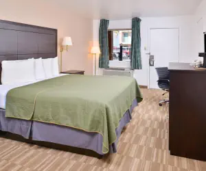 Photo 3 - Americas Best Value Inn Clute