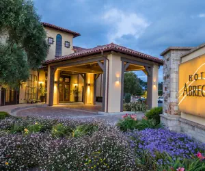 Photo 3 - Hotel Abrego