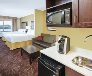 Photo 2 - Holiday Inn Express & Suites Sandusky, an IHG Hotel