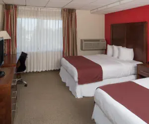 Photo 4 - Ramada by Wyndham Downtown Spokane