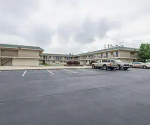 Photo 2 - Motel 6 Kansas City, MO - Airport