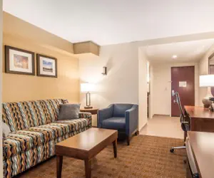 Photo 4 - Comfort Inn & Suites Brattleboro I-91