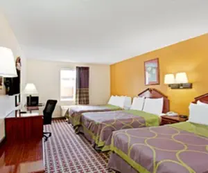 Photo 4 - Super 8 by Wyndham Forrest City AR