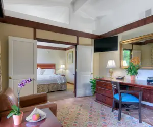 Photo 3 - Dinah's Garden Hotel