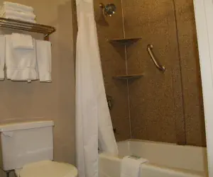 Photo 3 - Holiday Inn Express Hotel Union City San Jose, an IHG Hotel