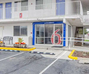 Photo 2 - Motel 6-Rock Springs, WY